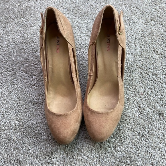 JustFab Marlena Tan Faux Suede Round Toe Cutout Stiletto Pumps Womens 7.5 - Picture 3 of 8